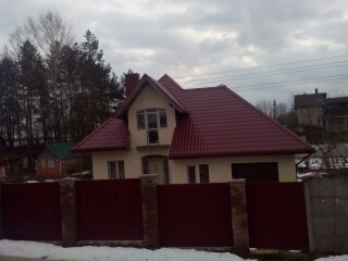 Частный дом в поселке Ратомка